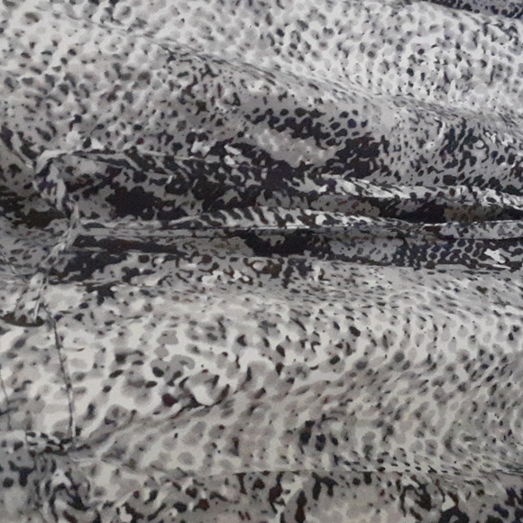 View by Walter Baker sz 16 put 22 inches  snakeskin print jumpsuit gathered wais - Picture 4 of 5